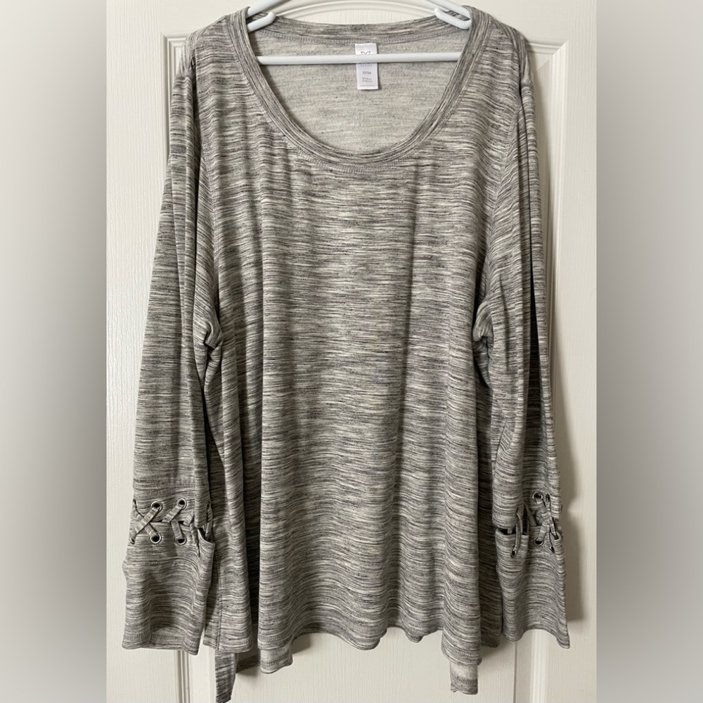 Livi Active Heathered Grey Sweatshirt with Detailed Cuffs